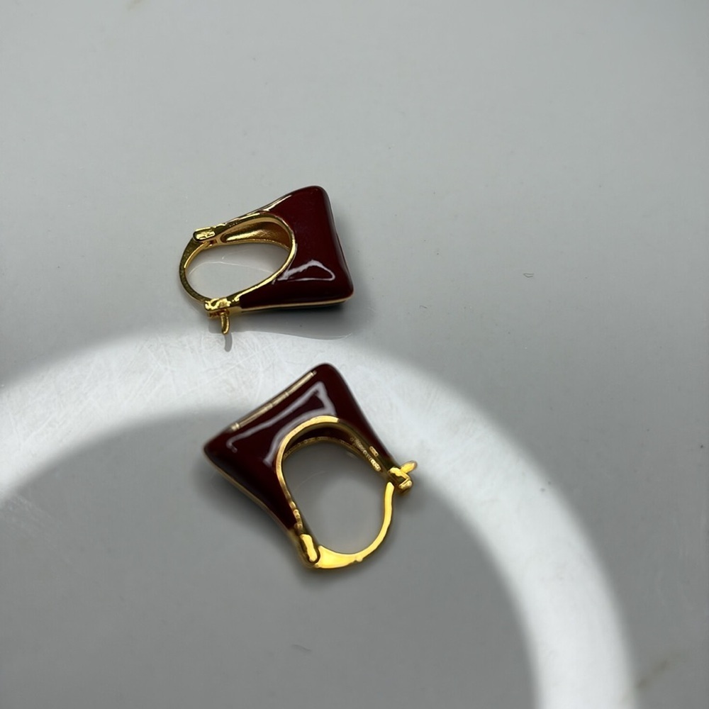 Gorgeous stainless steel earring - Picture 3 of 4